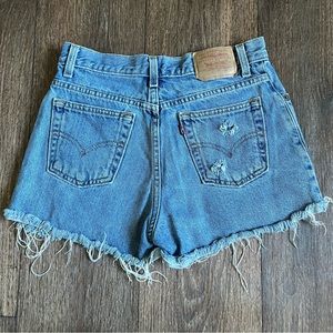 Vintage Levi’s  high waist rise denim jean mom cutoff shorts jorts 7 29” waist